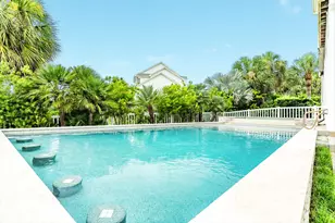 13631 Windlass Cir, Galveston, TX 77554 - Photo 4