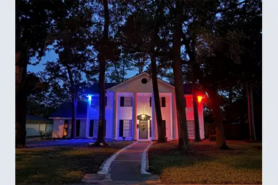 215 Whispering Oaks Drive, Taylor Lake Village, TX 77586 - Photo 2