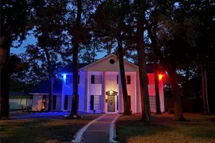 215 Whispering Oaks Dr, Taylor Lake Village, TX 77586 - Photo 2