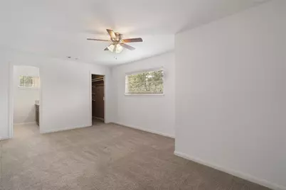 215 Whispering Oaks Drive, Taylor Lake Village, TX 77586 - Photo 24