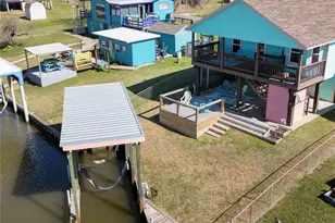 480 County Rd 202, Sargent, TX 77414 - Photo 4