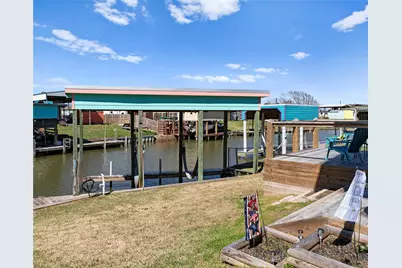 480 County Road 202, Sargent, TX 77414 - Photo 8