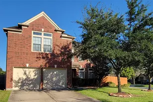 2813 Arbor Brook Ln, Pearland, TX 77584 - Photo 2