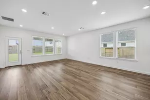 322 Ruby Frd Dr, Cove, TX 77523 - Photo 6