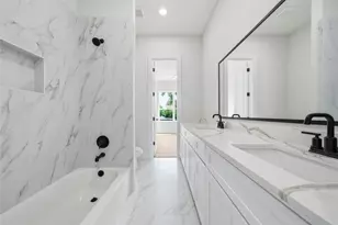 9419 C Montridge Ln, Houston, TX 77080 - Photo 22