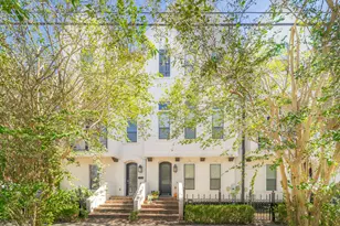 2426 Bevis St, Houston, TX 77008 - Photo 2