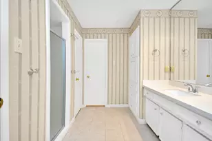 2818 Colonial Dr, Sugar Land, TX 77479 - Photo 18