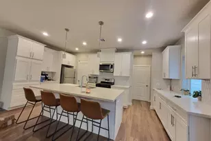 6615 Ezzard Charles Ln, Houston, TX 77091 - Photo 2