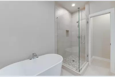 6615 Ezzard Charles Lane, Houston, TX 77091 - Photo 26