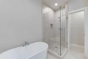 6615 Ezzard Charles Ln, Houston, TX 77091 - Photo 26