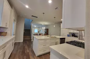 6615 Ezzard Charles Ln, Houston, TX 77091 - Photo 8