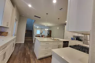 6615 Ezzard Charles Ln, Houston, TX 77091 - Photo 6