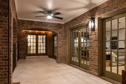 5 Thornhedge Court, The Woodlands, TX 77381 - Photo 10