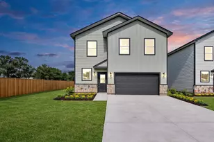 414 N 4th St, Beasley, TX 77417 - Photo 2