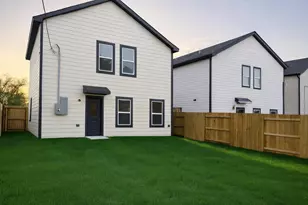 414 N 4th St, Beasley, TX 77417 - Photo 22