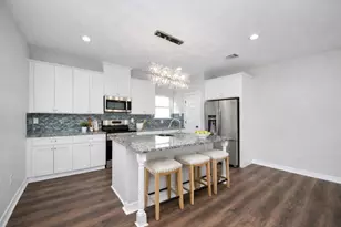 414 N 4th St, Beasley, TX 77417 - Photo 8