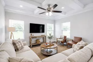 414 N 4th St, Beasley, TX 77417 - Photo 4