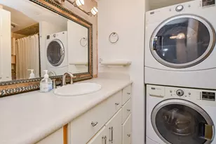 10811 Richmond Ave, Houston, TX 77042 - Photo 14