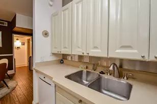 10811 Richmond Ave, Houston, TX 77042 - Photo 12