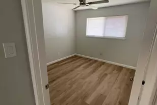 11002 Segrest Dr, Houston, TX 77047 - Photo 4