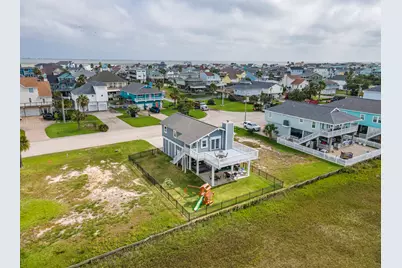 944 Tiki Drive, Tiki Island, TX 77554 - Photo 40