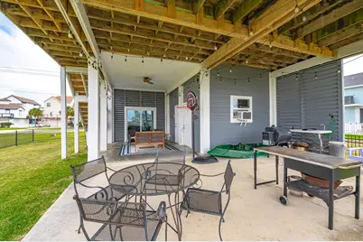 944 Tiki Drive, Tiki Island, TX 77554 - Photo 32