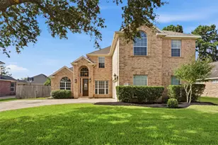 12707 Rocky Briar Ln, Tomball, TX 77377 - Photo 2