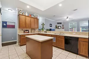 10019 Red Mesa Dr, Houston, TX 77095 - Photo 8