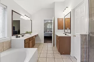10019 Red Mesa Dr, Houston, TX 77095 - Photo 14
