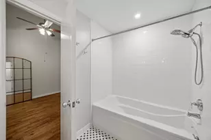 915 Franklin St, Houston, TX 77002 - Photo 26
