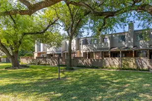 1625 Prairie Grove Dr, Houston, TX 77077 - Photo 2