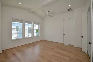 204 Burr St, Houston, TX 77011 - Photo 14