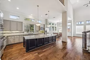 1607 Pinot Cir, Houston, TX 77055 - Photo 4