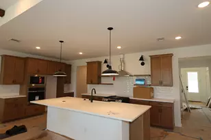 12019 Old Fashion Cir, Mont Belvieu, TX 77535 - Photo 4