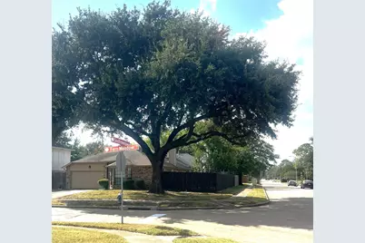 12310 Fern Meadow Drive, Stafford, TX 77477 - Photo 2