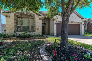 8619 Debbie Terrace Dr, Cypress, TX 77433 - Photo 2