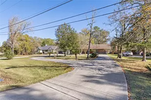 6214 Bayou Blvd, Baytown, TX 77521 - Photo 2
