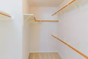 14202 Ballfour Park Ln, Houston, TX 77047 - Photo 8