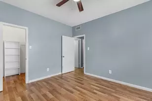 10179 Oakberry St, Houston, TX 77042 - Photo 12