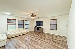 9507 Narnia Springs Ct, Houston, TX 77075 - Photo 4
