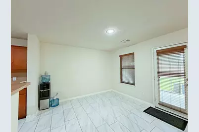 9507 Narnia Springs Court, Houston, TX 77075 - Photo 6