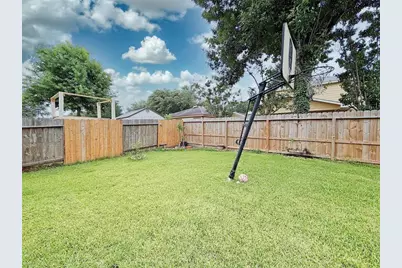 9507 Narnia Springs Court, Houston, TX 77075 - Photo 20