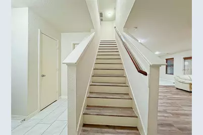 9507 Narnia Springs Court, Houston, TX 77075 - Photo 10