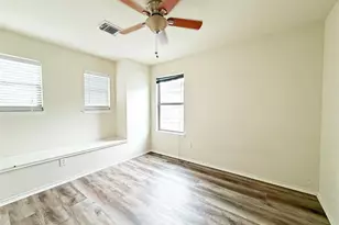 9507 Narnia Springs Ct, Houston, TX 77075 - Photo 18