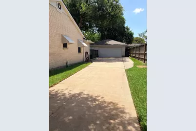 15930 Buccaneer Lane, Houston, TX 77062 - Photo 2