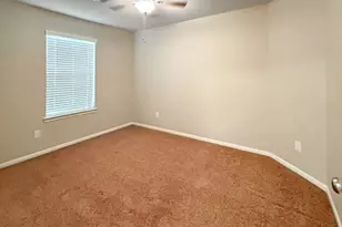 341 Lake Line Dr, Alvin, TX 77511 - Photo 12