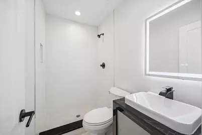 3903 Yale Heights Drive, Houston, TX 77018 - Photo 10