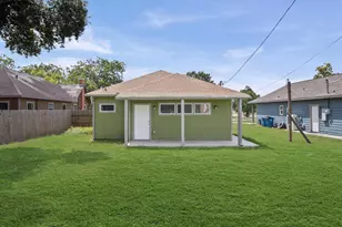 1020 10th St, Hempstead, TX 77445 - Photo 32