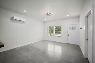 1020 10th St, Hempstead, TX 77445 - Photo 6