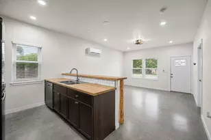 1020 10th St, Hempstead, TX 77445 - Photo 8